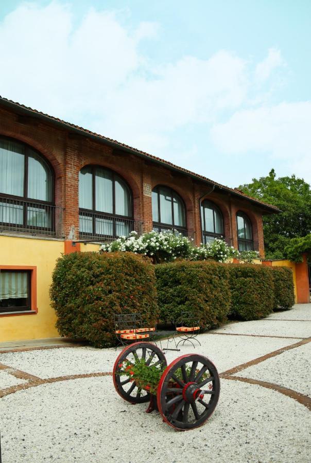 Tenuta La Cascinetta Hotel Buriasco Exterior photo